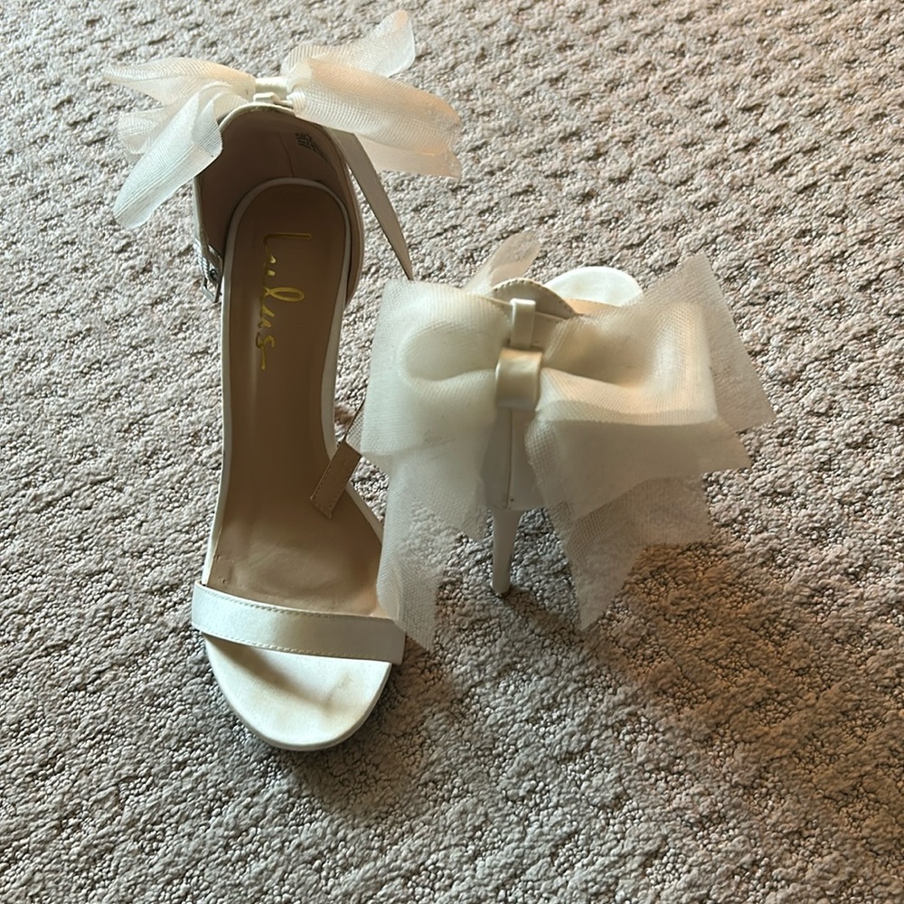 Lulus Bridal Bow Heels - Size 9